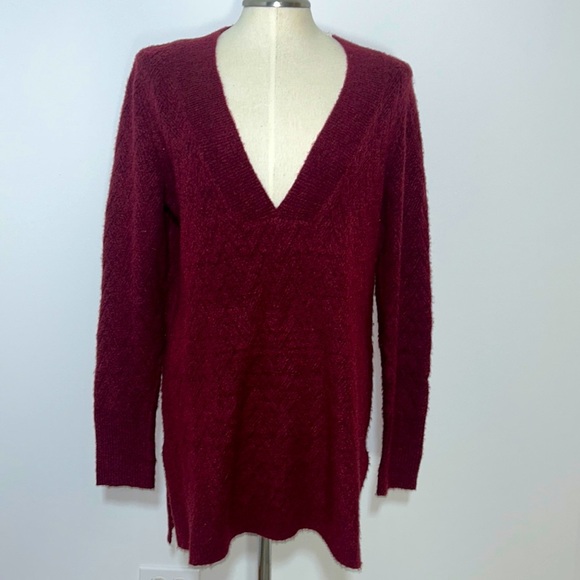 Chico’s V-Neck Long Sleeve Cranberry Spice Herringbone Tunic Sweater Size 0 - Picture 1 of 8